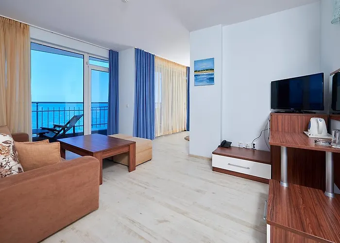 Family Regata Ahyolu